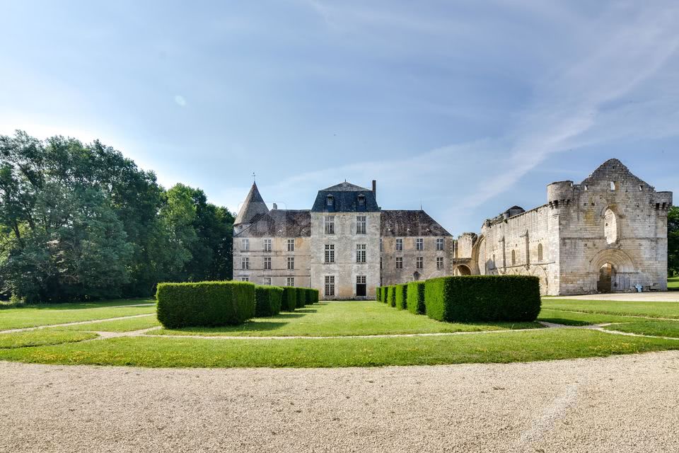 Abbaye Royale de la Réau