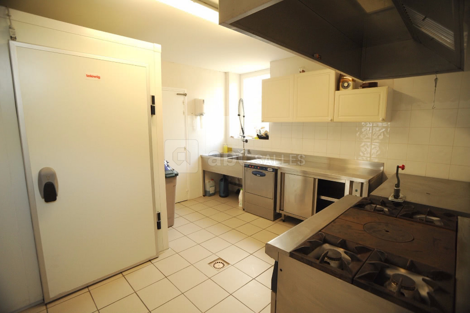 CUISINE AVEC CHAMBRE FROIDE