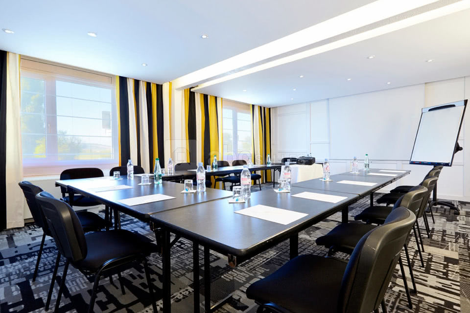 Golden Tulip Troyes
