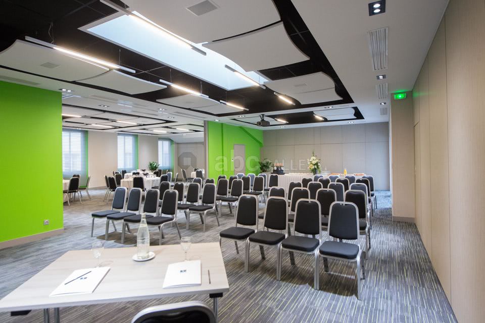 SALON MORAND & WILSON