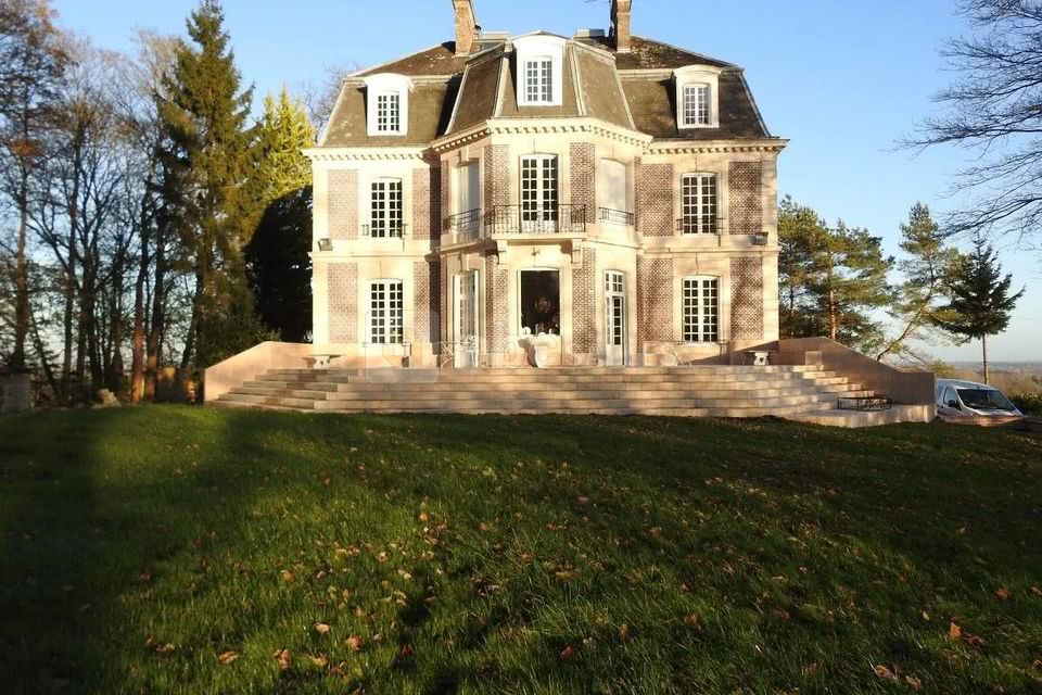 Château d'Avesnes le Castelet