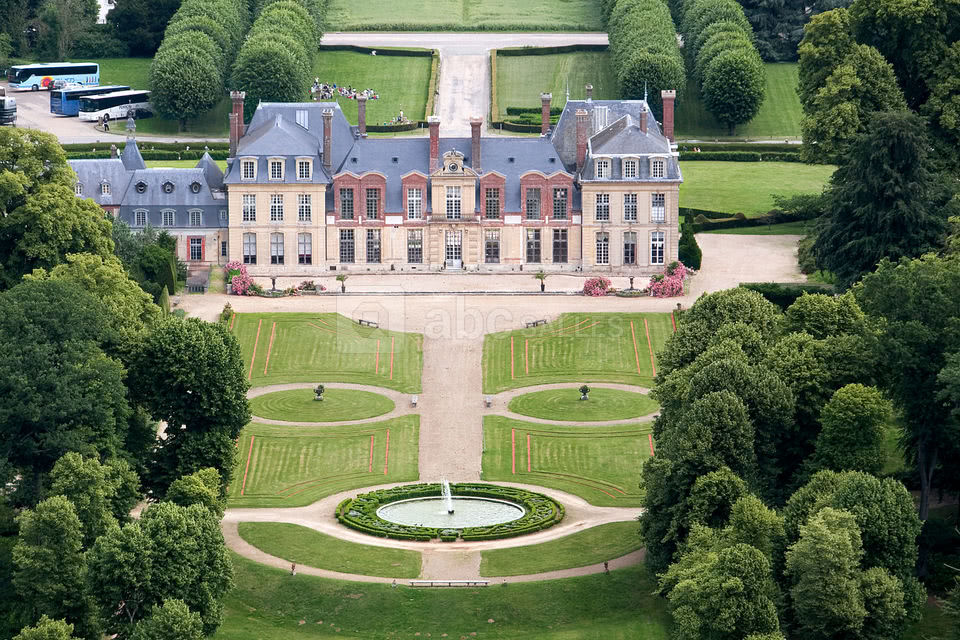 Domaine du Château de Thoiry et son Orangerie