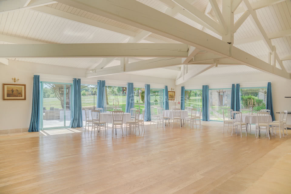 Salle de Réception et Réunion de 140 m²