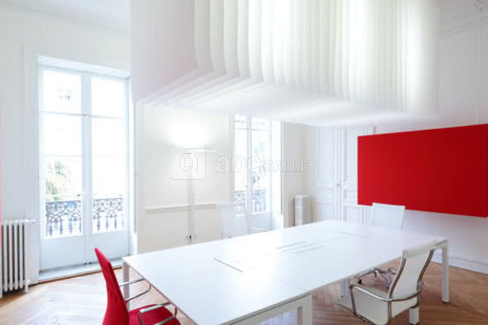 Salle de formation tout confort pour 12 personnes