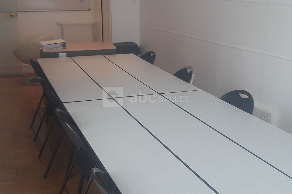 Salle de Réunion pour 12 Personnes