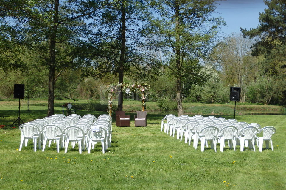 Le Gîte du Lac de Monampteuil