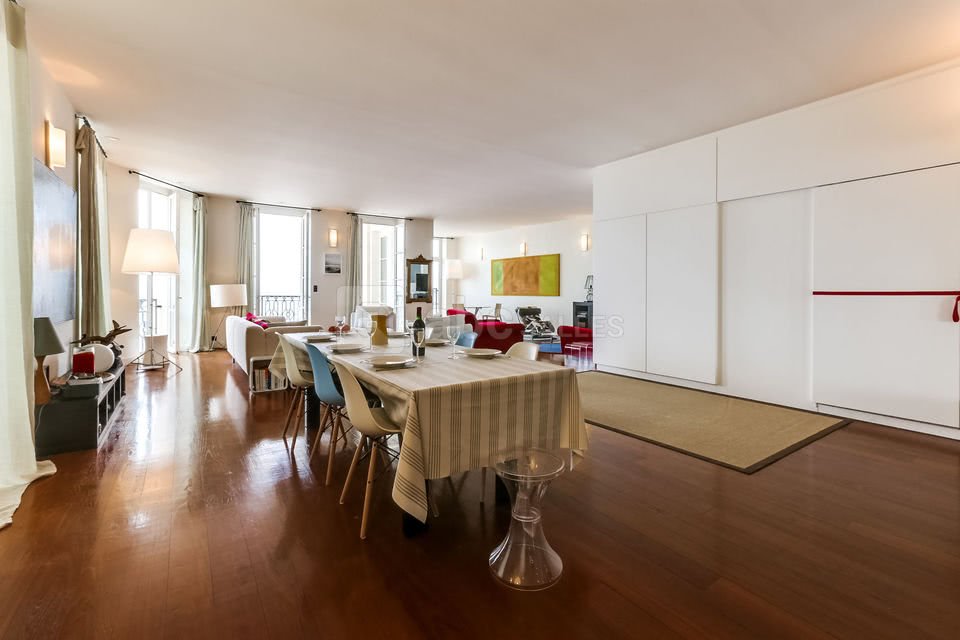 Salon suite