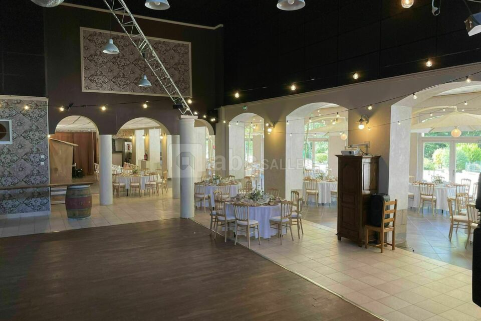 Piste de Danse et salle Repas