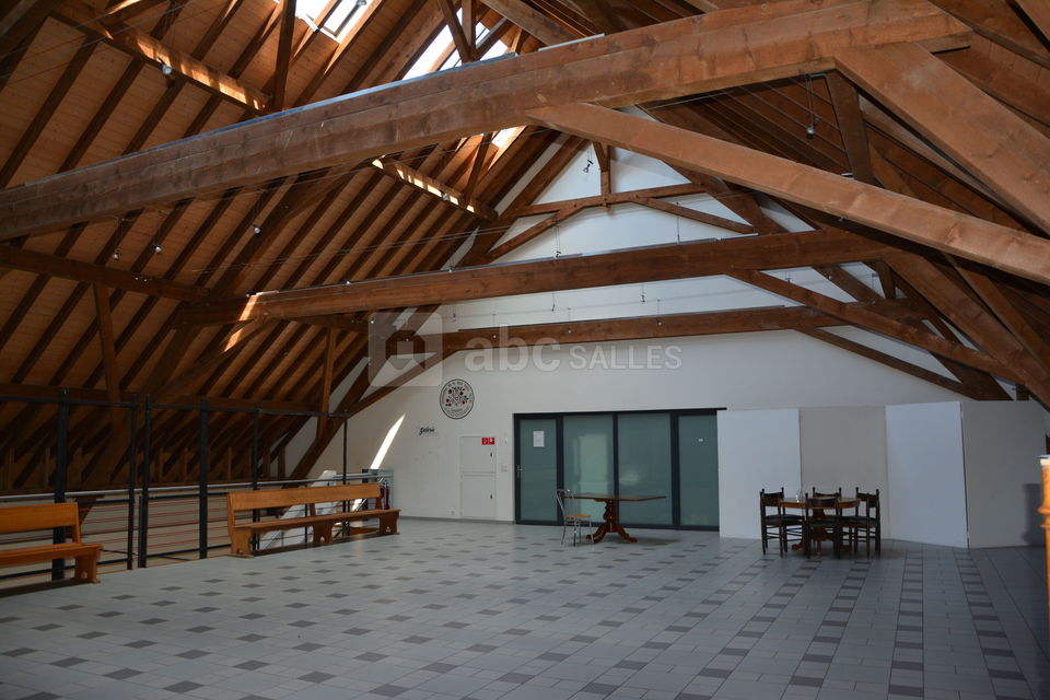 Grande salle à louer dans un endroit agréable près du coeur de Lausanne