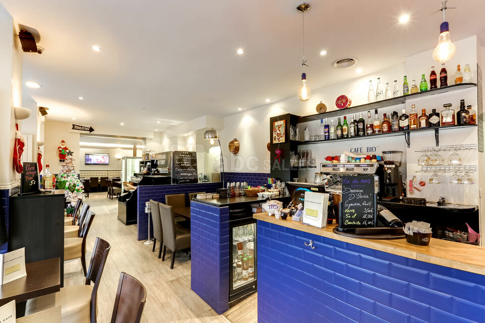 Rive Droite Café