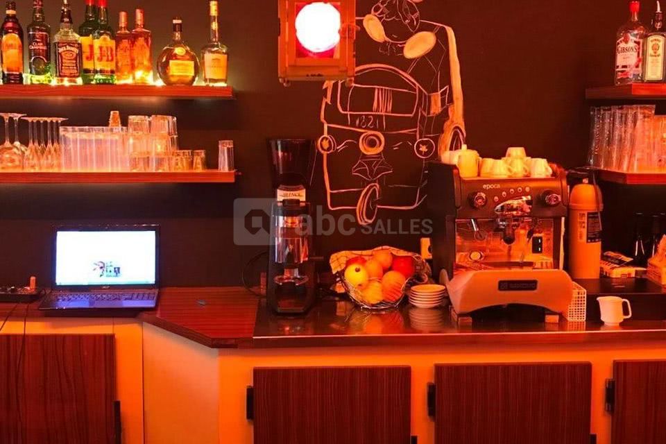 Le Tuk Tuk Bar