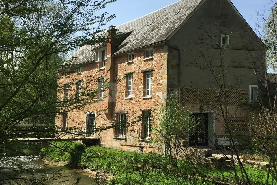 Le Moulin Bleu