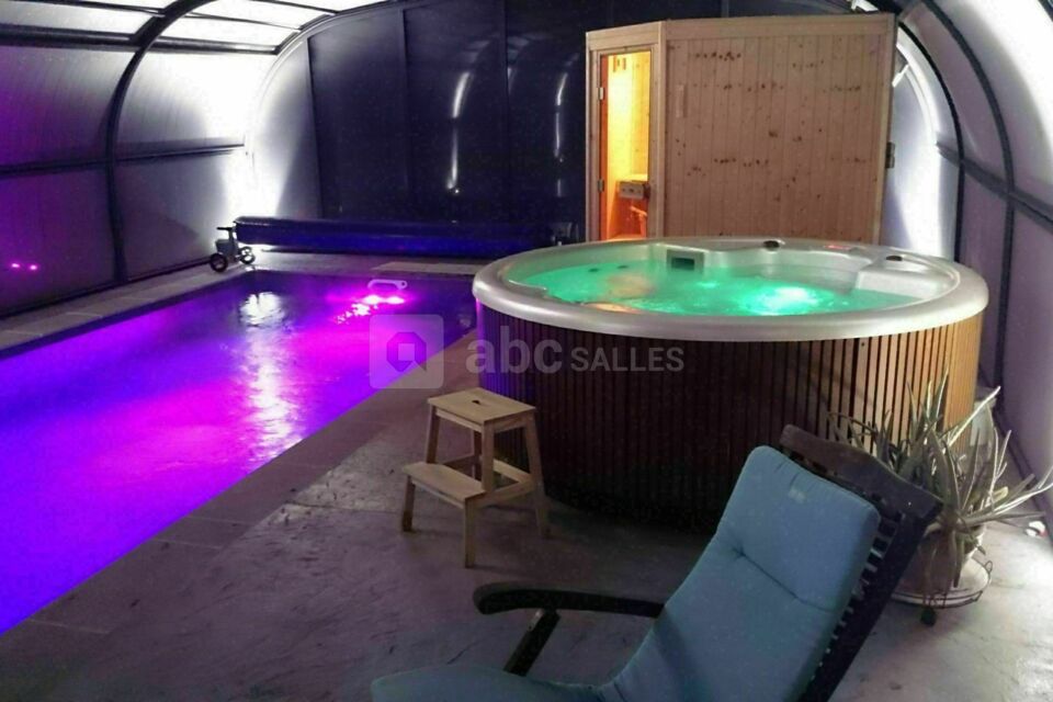 Espace détente et jacuzzi