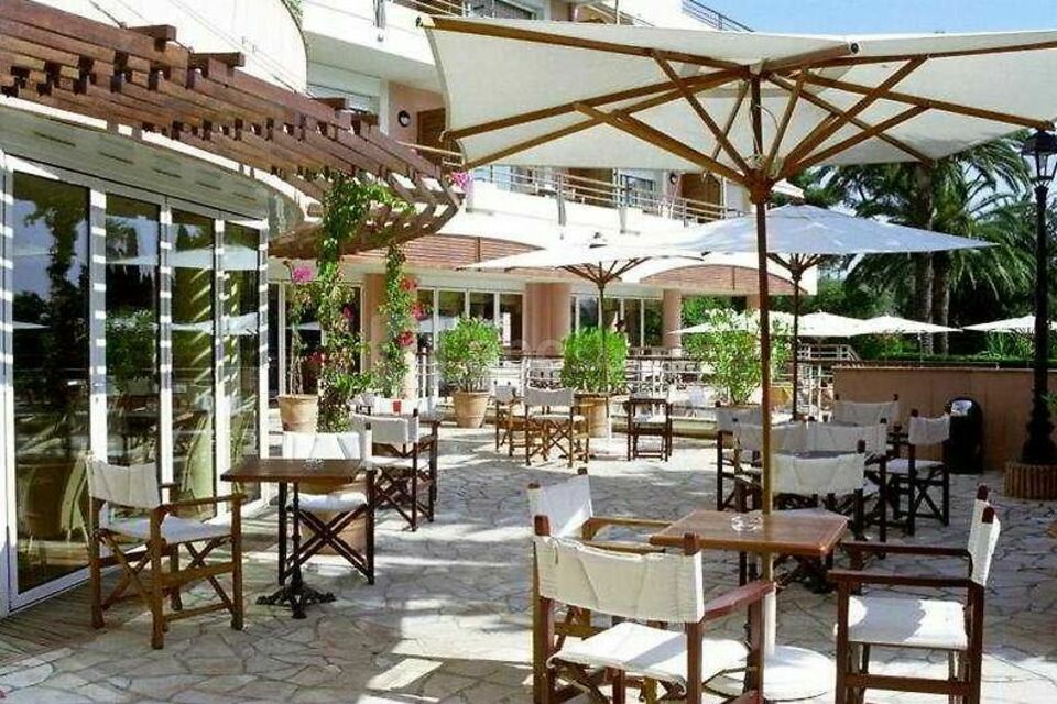 Park & Suites Élégance Le Cannet
