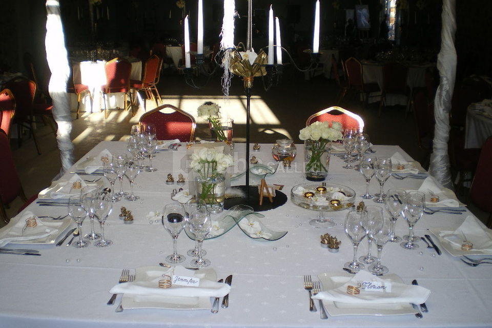 Decoration de table par le traiteur du chateau laprade (folies berchere)