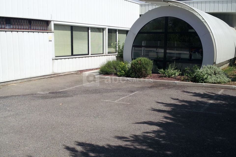 Vue extérieure (parking)