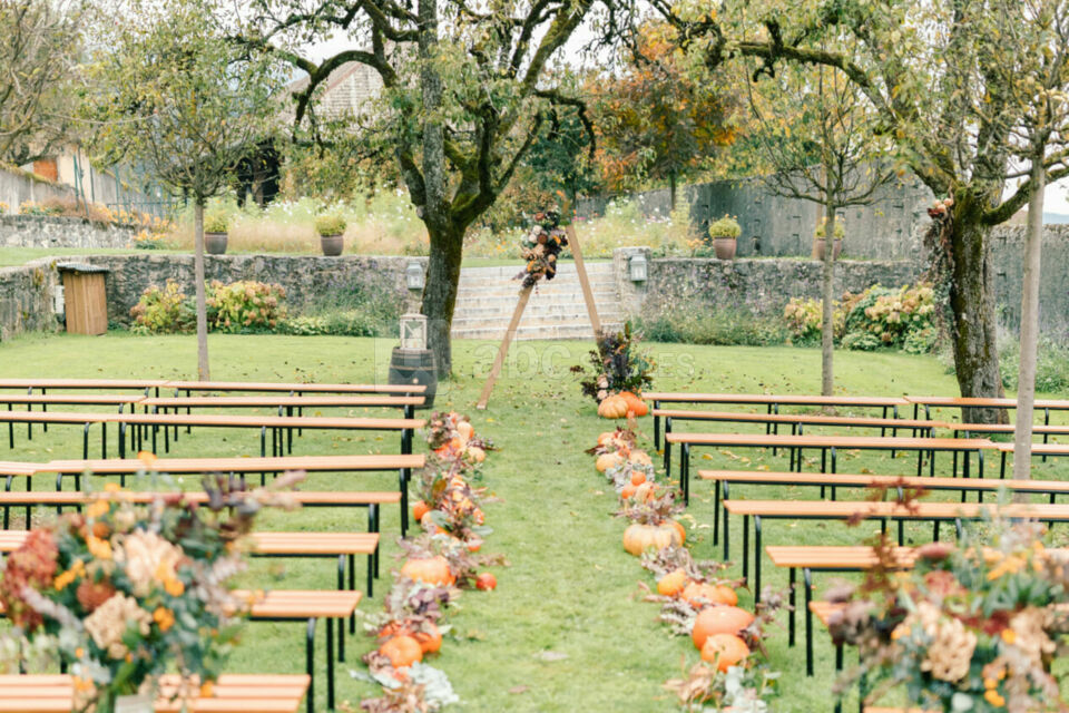 Cérémonie dans les jardins