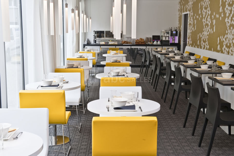 Salle petit déjeuner