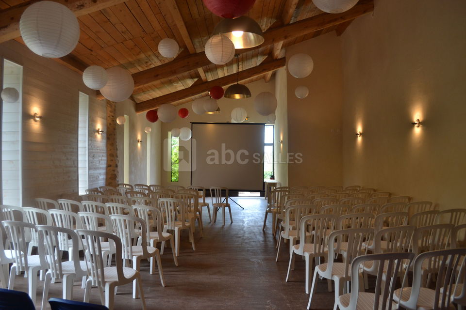 Salle de réunion pour 90 personnes - Mirmande