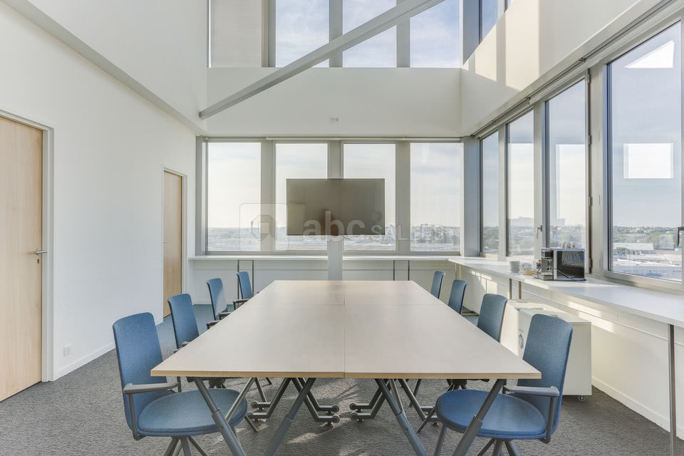 Level Innovative Workplace