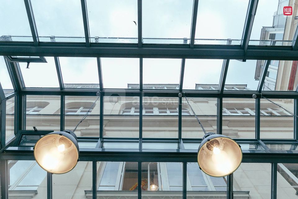CONFERENCE ROOM VERRIERE