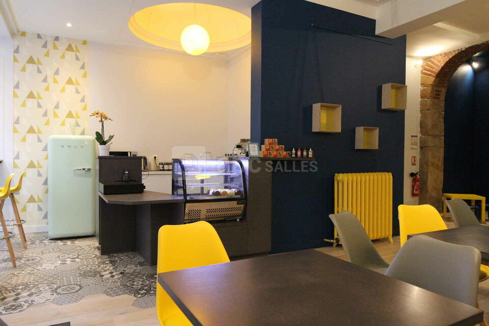 Le Tout Petit Café