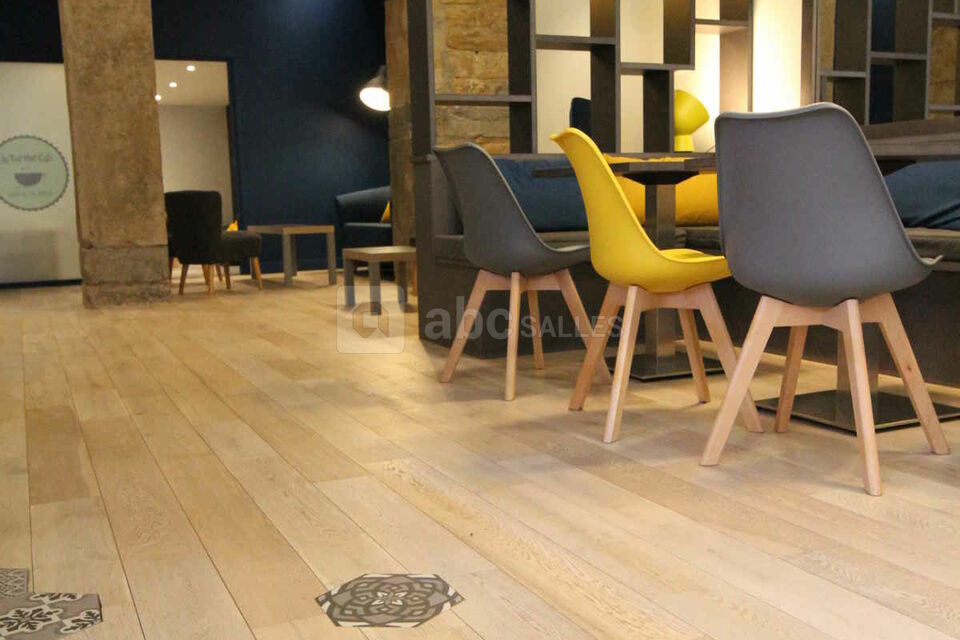 Le Tout Petit Café
