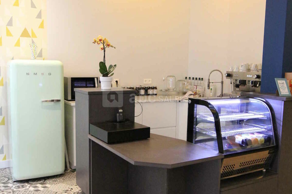 Le Tout Petit Café