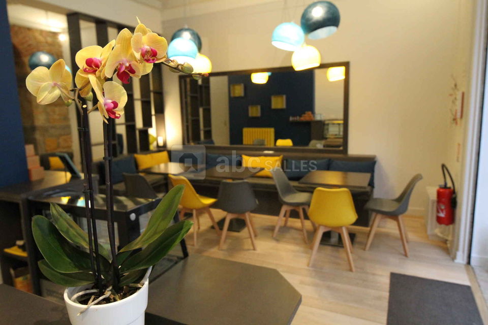 Le Tout Petit Café