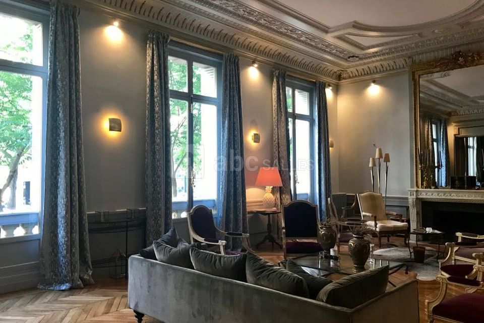 Royal Wagram