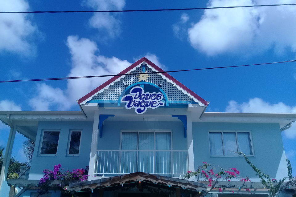 ENSEIGNE DOUCE VAGUE