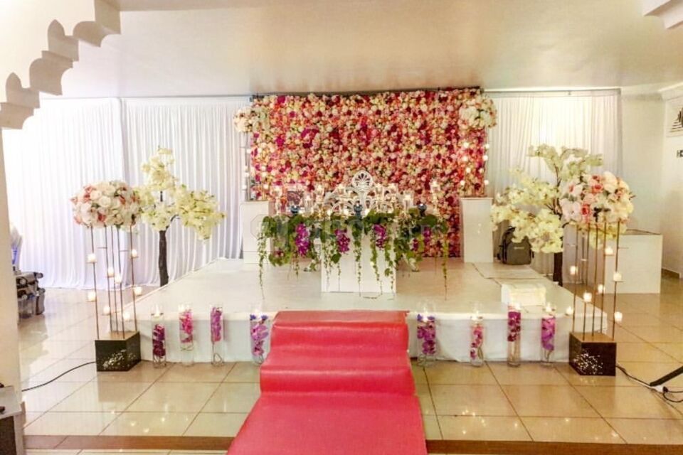 Salon Sayana