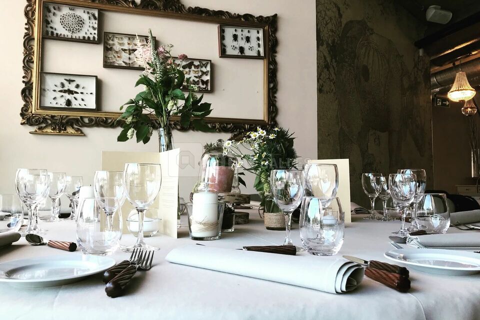 Repas assis, art de table