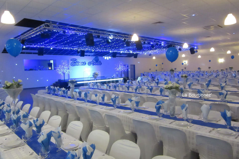 Salle de réception version blanc bleu
