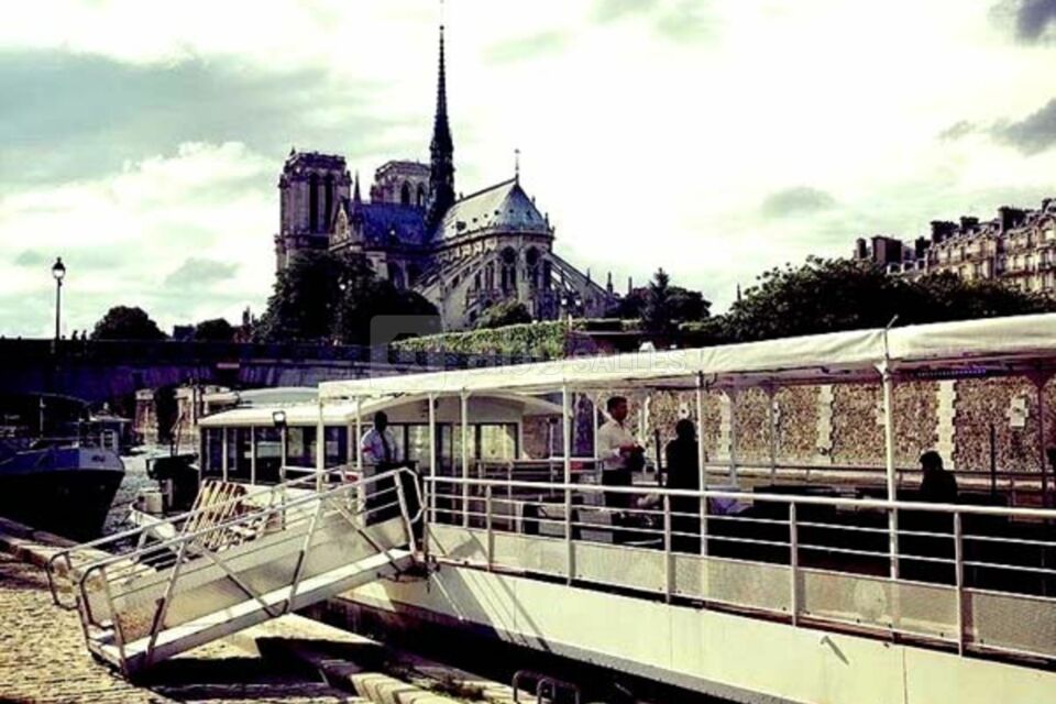 Péniche Notre Dame