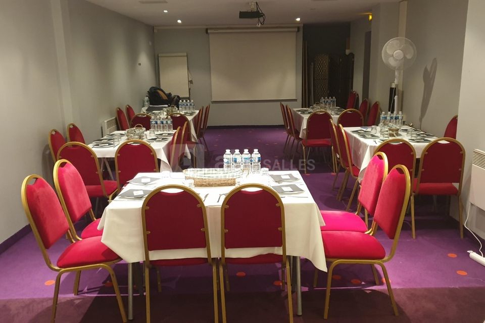 SALLE HERMES EN MODE RESTAURATION