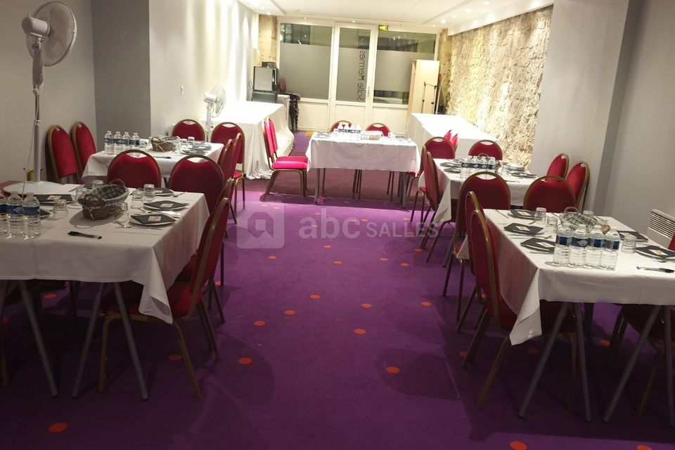 SALLE HERMES EN MODE RESTAURATION