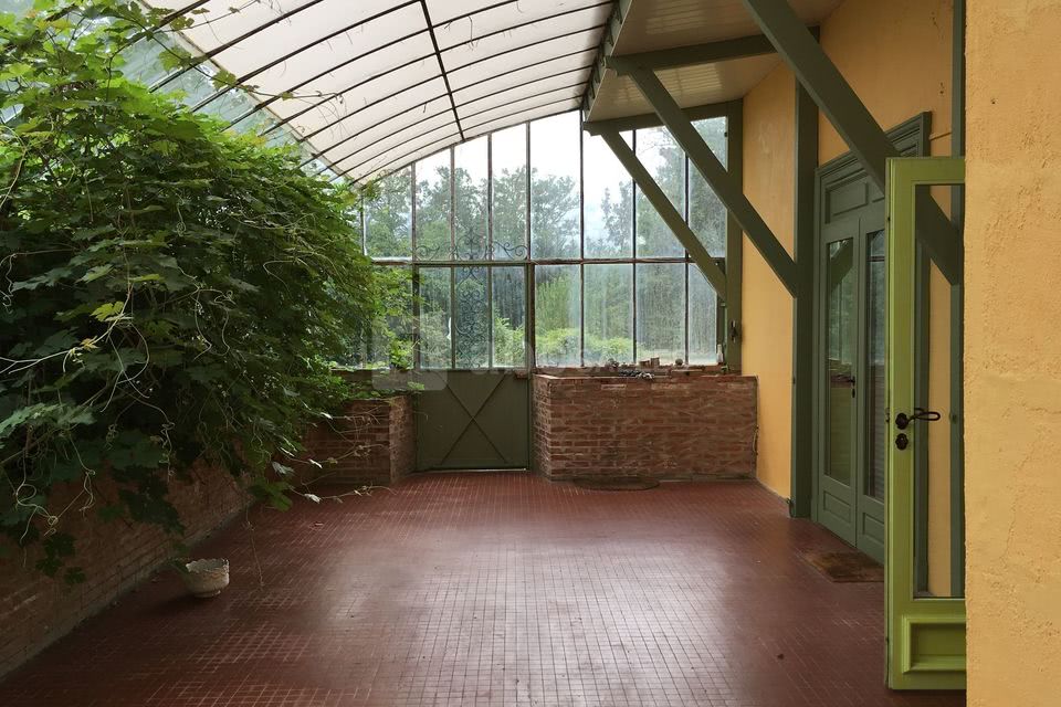 Baccara Lodge