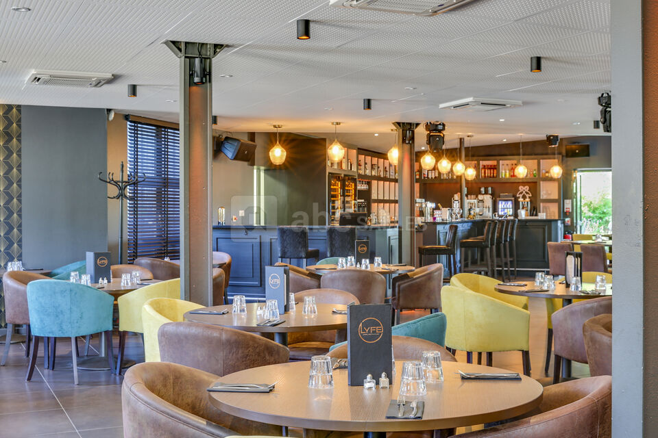 Lyfe Restaurant