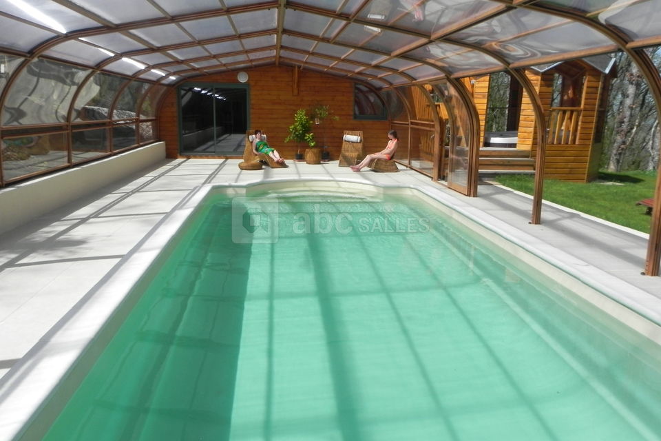 Piscine couverte et chauffée