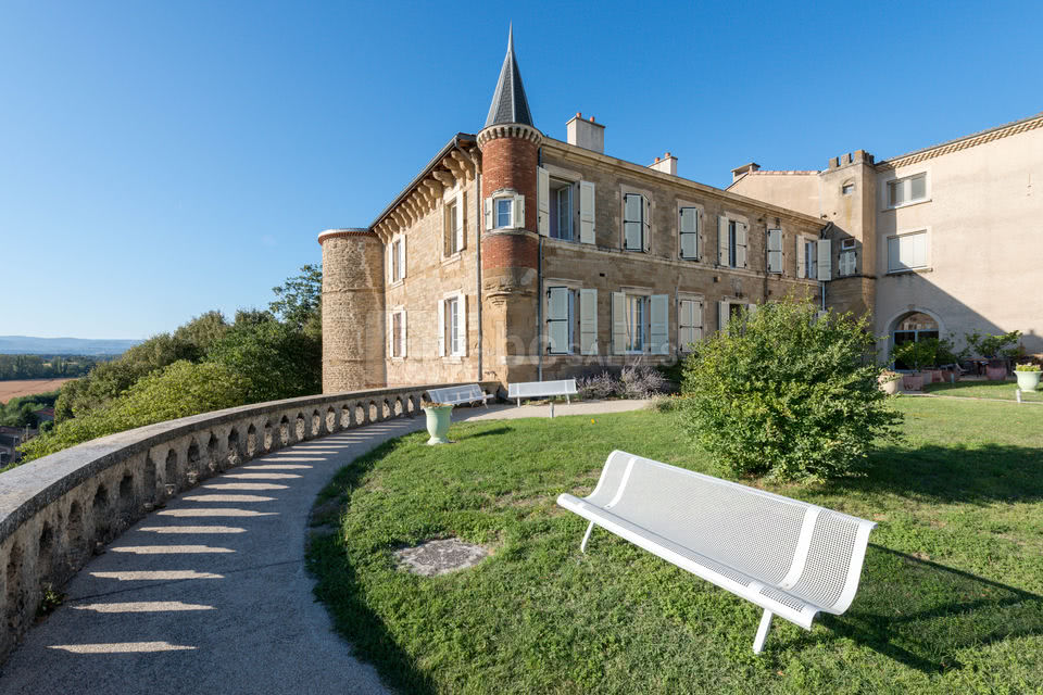 Orangerie du Château de Montéléger