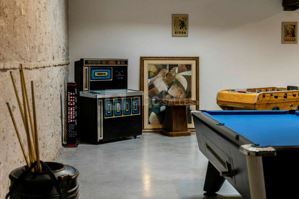 Coin billard babyfoot juke box