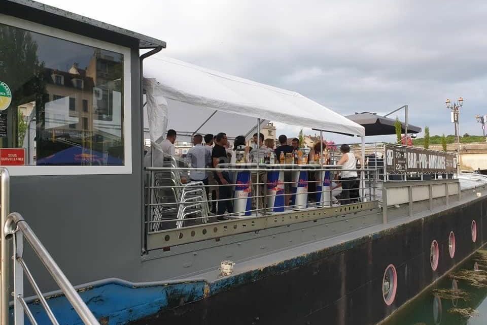 Péniche BPM Melun Quai de Seine