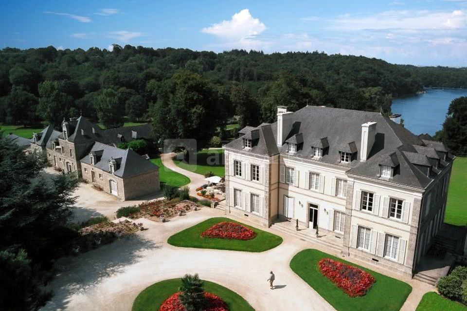 Château de Locguénolé
