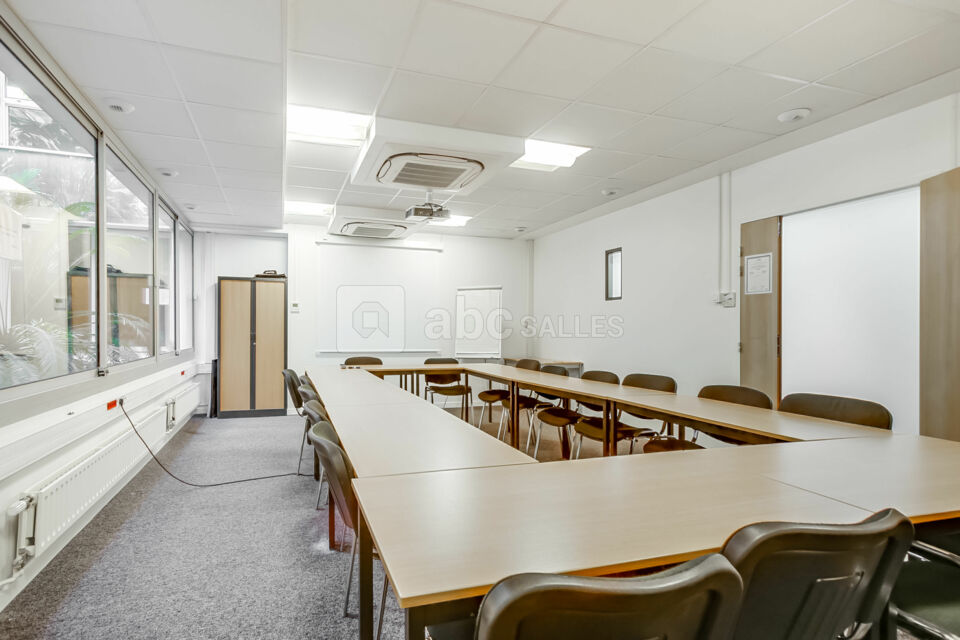 Salle de réunion en format U