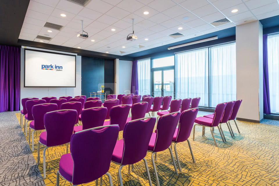 Salle de réunion en format théâtre