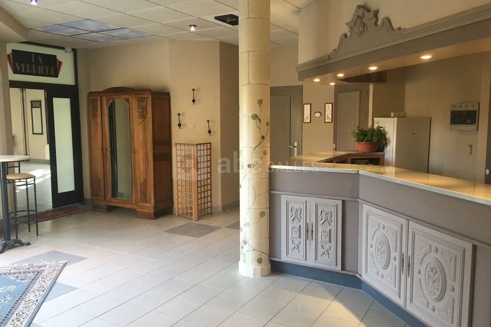 Le bar d'accueil