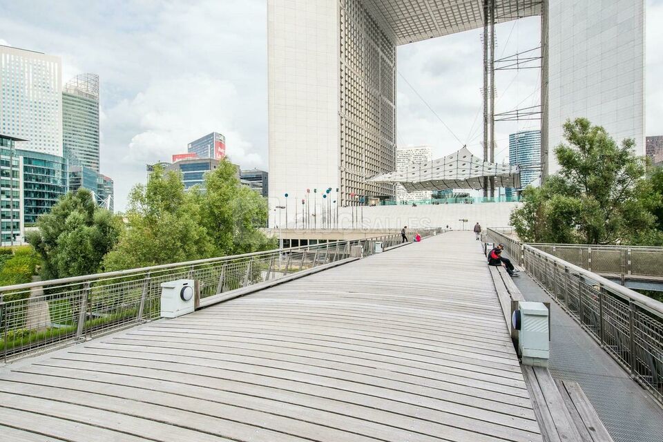 Espace Bureau - la Défense Parvis