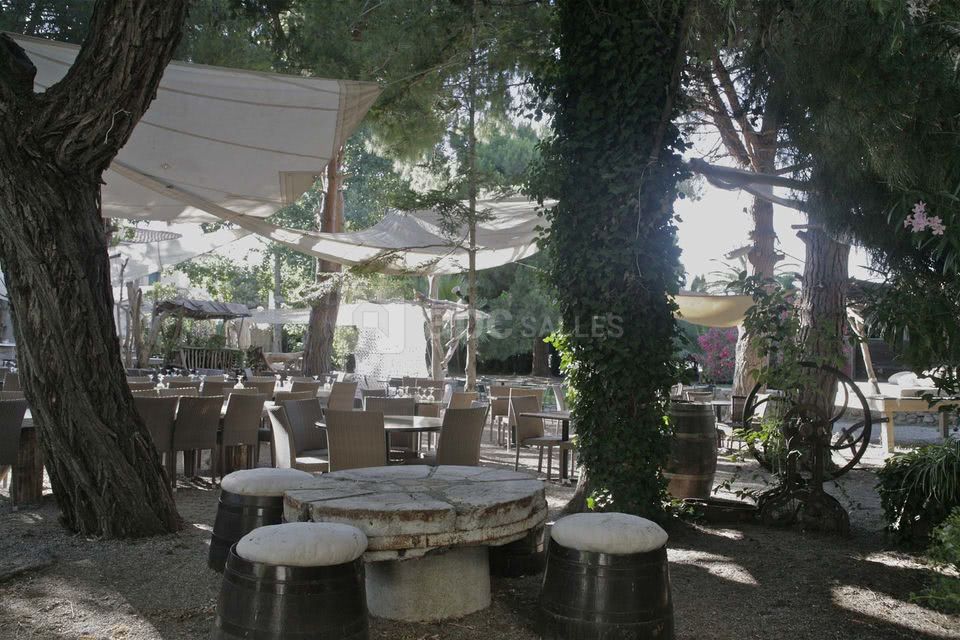 Petit salon en pierre