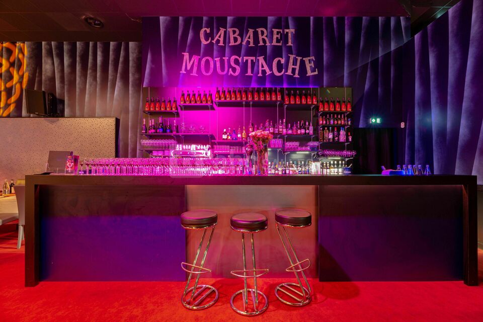 Cabaret Moustache